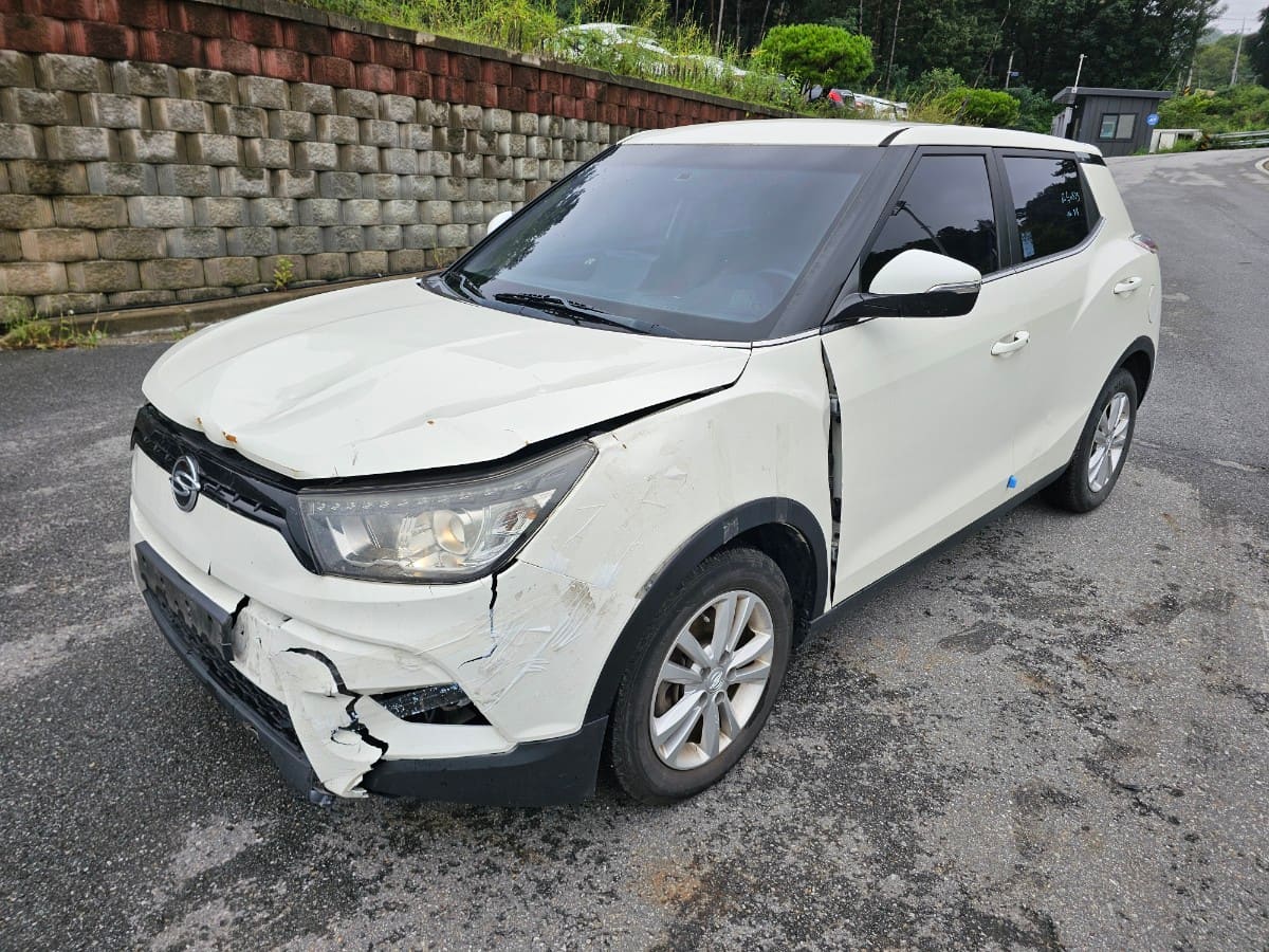 2016 KGM Tivoli Gasoline 2WD 1.6 (S/N: 036953)