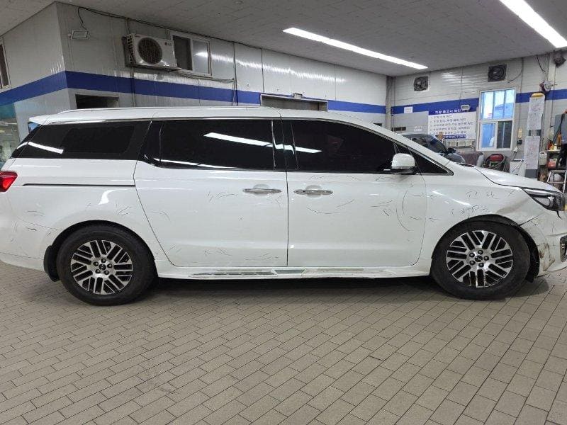 2018 Kia All-New Carnival Diesel (353600) pre-producted 4