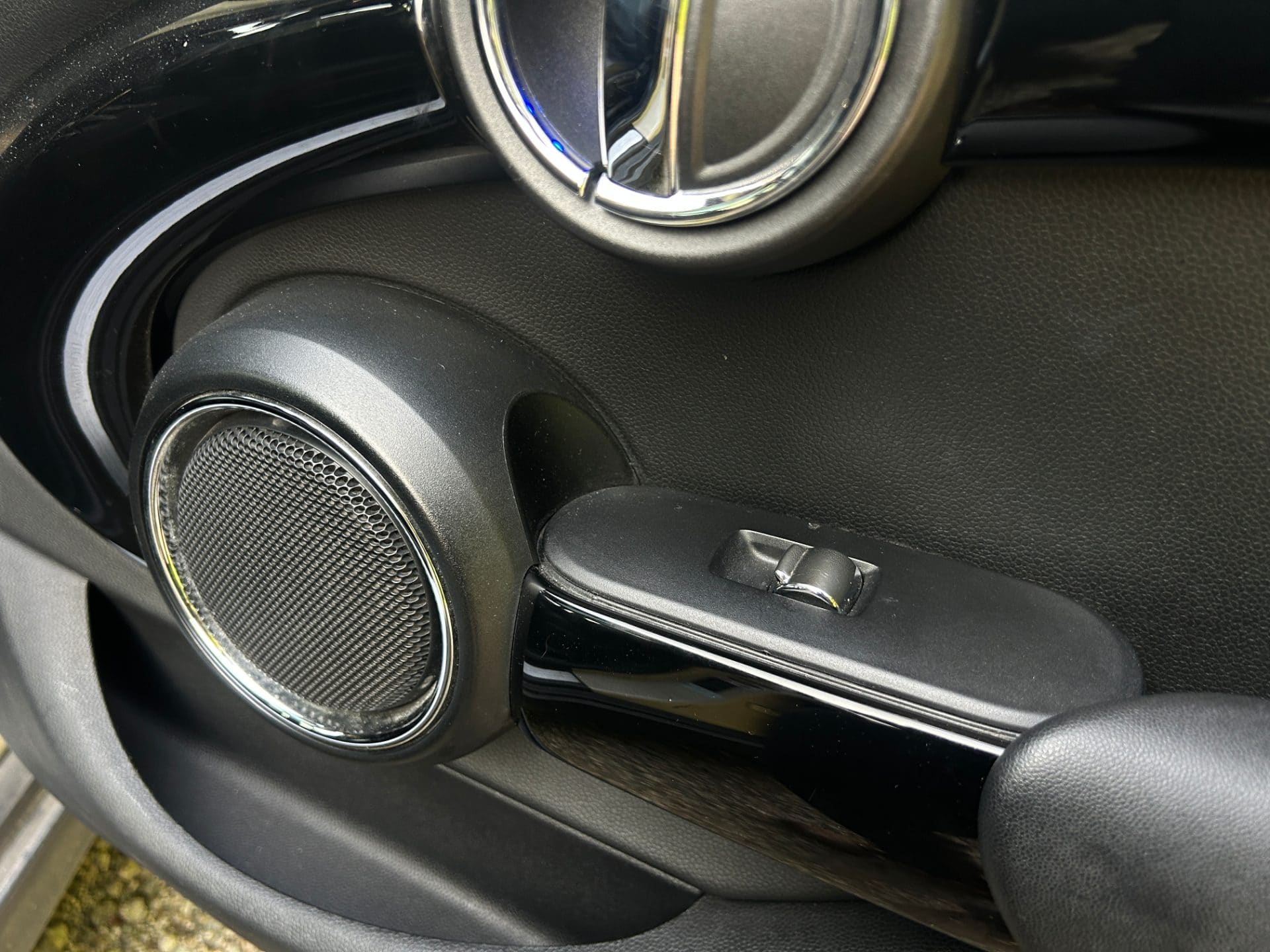 2015 Mini Cooper 5-door (S/N: B05592) 30