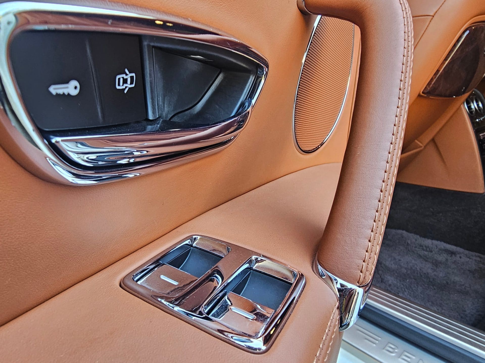 2016 Bentley Flying Spur 6.0 (S/N: 057561) 24