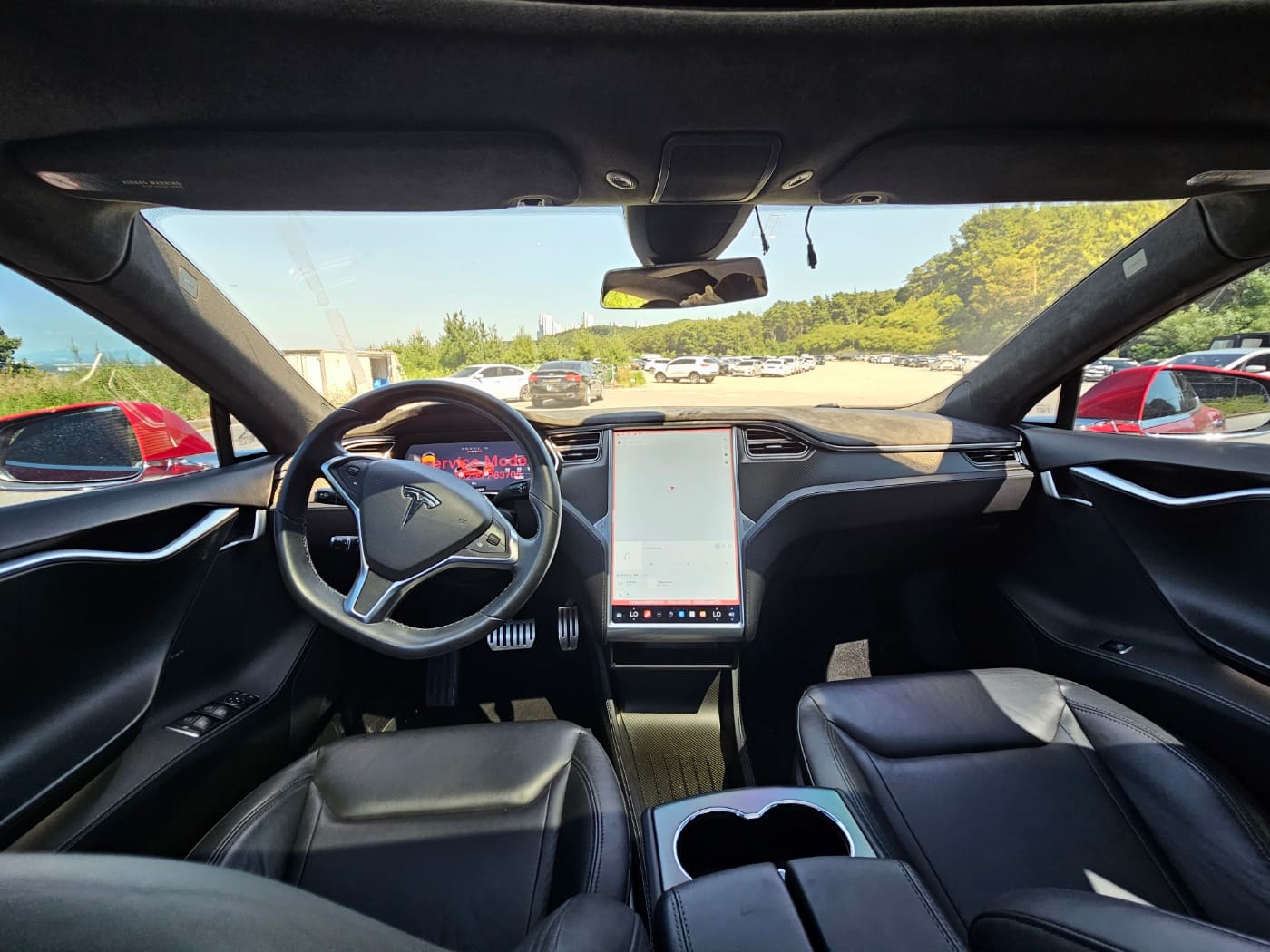 2014 Tesla Model S Performance (S/N: P63705) 32