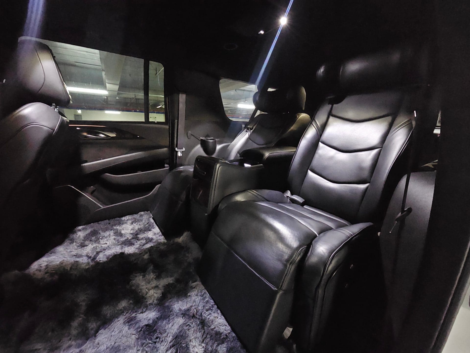 2017 Cadillac Escalade 6.2 V8 ESV (S/N: 120954) 25