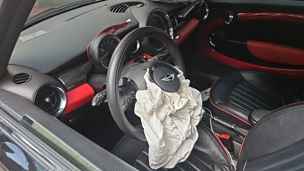 2013 MINI Cooper S John Cooper Works (2nd Gen) (781231) pre-producted 5