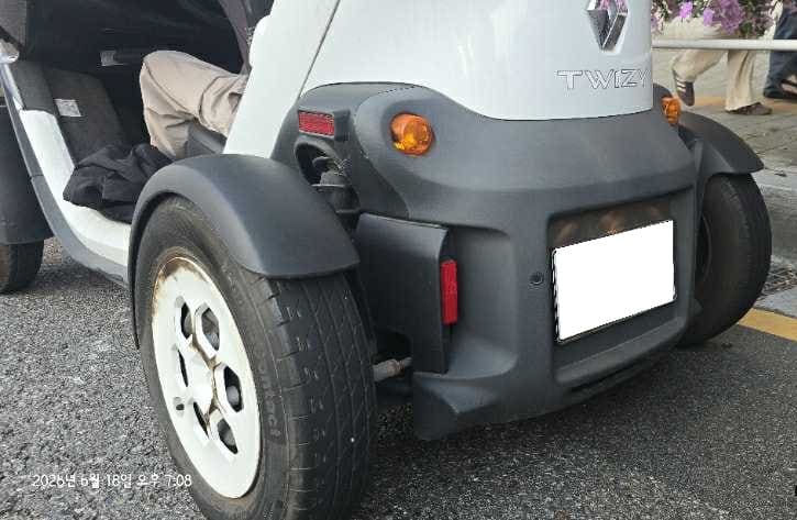 2020 Renault Twizy EV INTENS (000908) pre-producted
