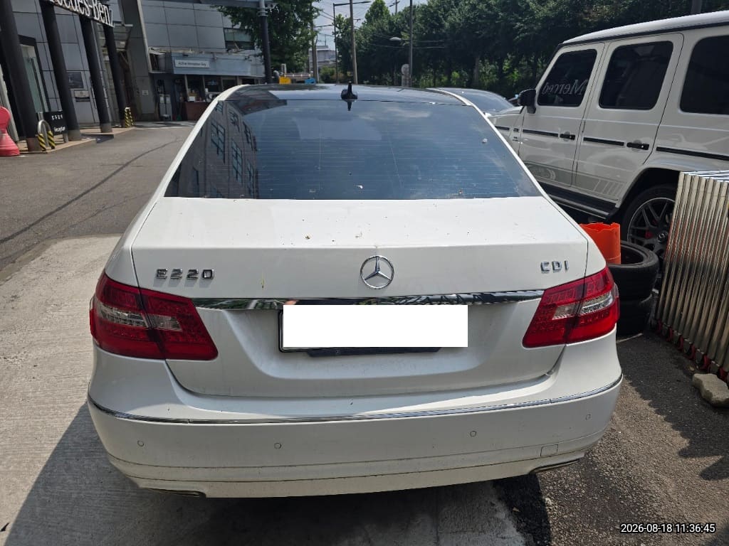 2013 Benz E-Class W212 E220 (755092) pre-producted 5