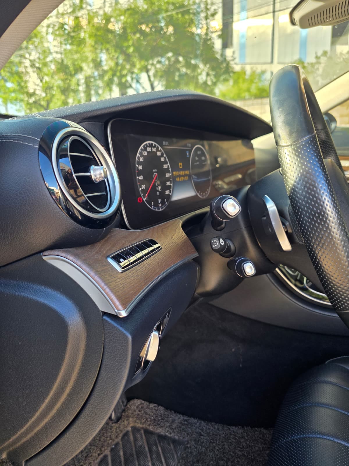 2018 Benz E-Class W213 E300 4MATIC Exclusive (423232) pre-producted 46