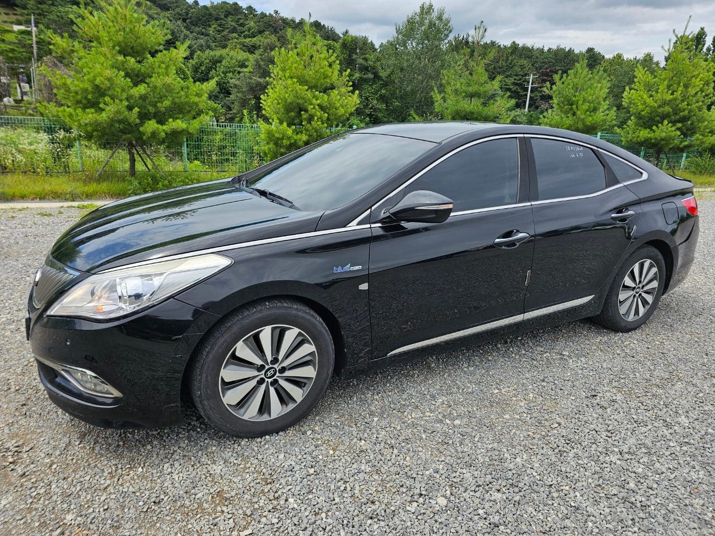 2016 Hyundai Grandeur HG Hybrid (S/N: 023743)