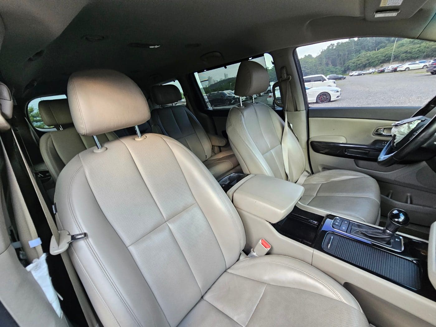 2016 Kia All New Carnival Diesel Limousine (S/N: 092376) 45