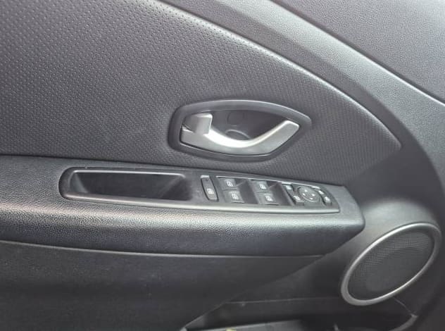2018 Renault SM3 Z.E RE (004746) pre-producted 12