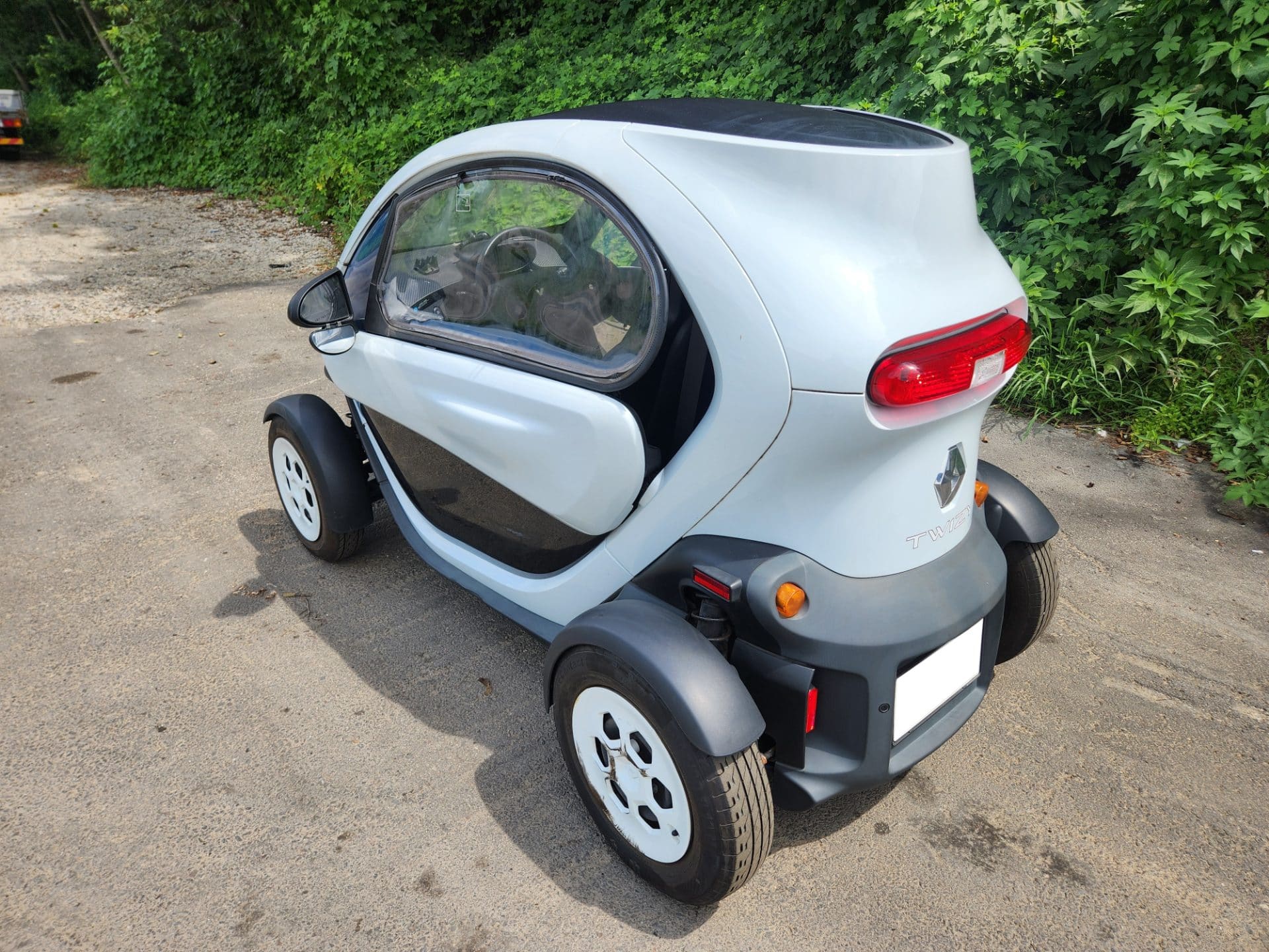 2020 Renault Twizy EV INTENS (S/N: 000908) 6