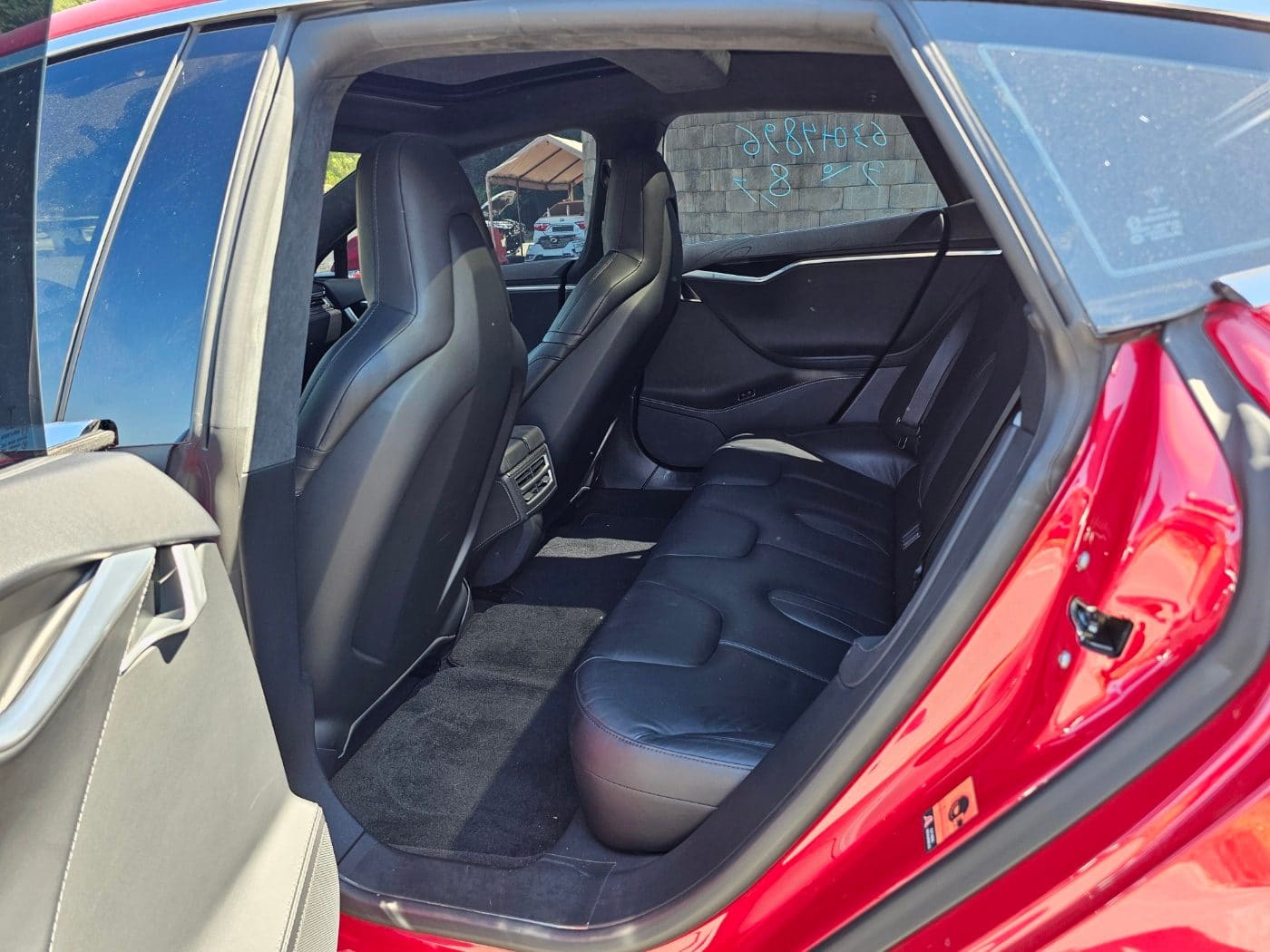 2014 Tesla Model S Performance (S/N: P63705) 27