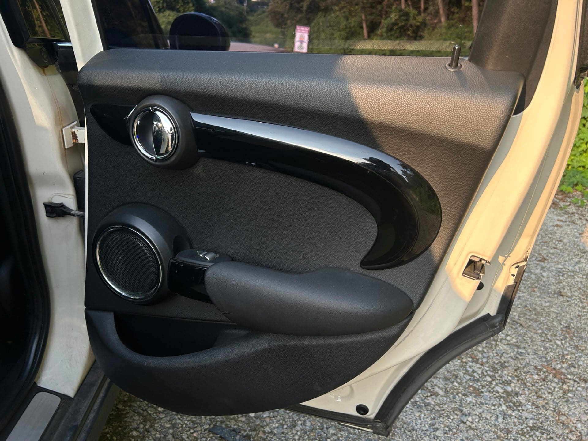 2015 Mini Cooper 5-door (S/N: B05592) 24
