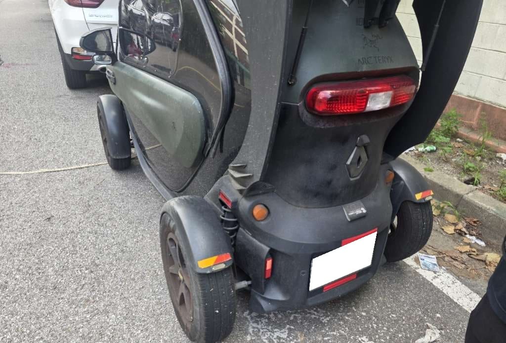 2019 Renault Twizy EV INTENS (718762) pre-producted 4