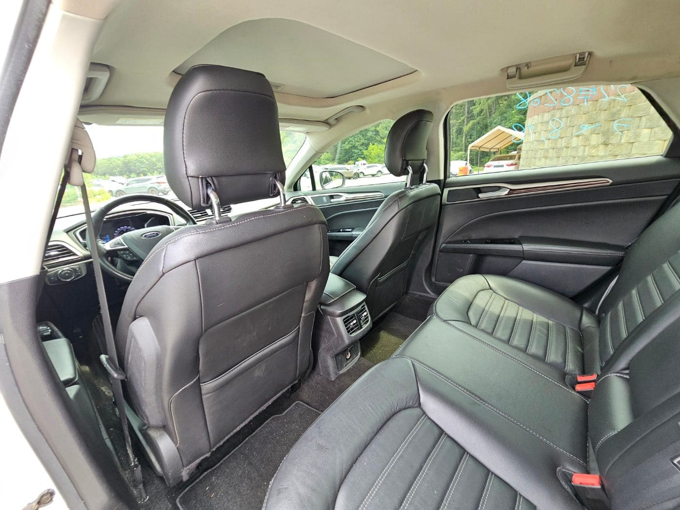2015 Ford Fusion 2.0 SE (S/N: 155858) 30