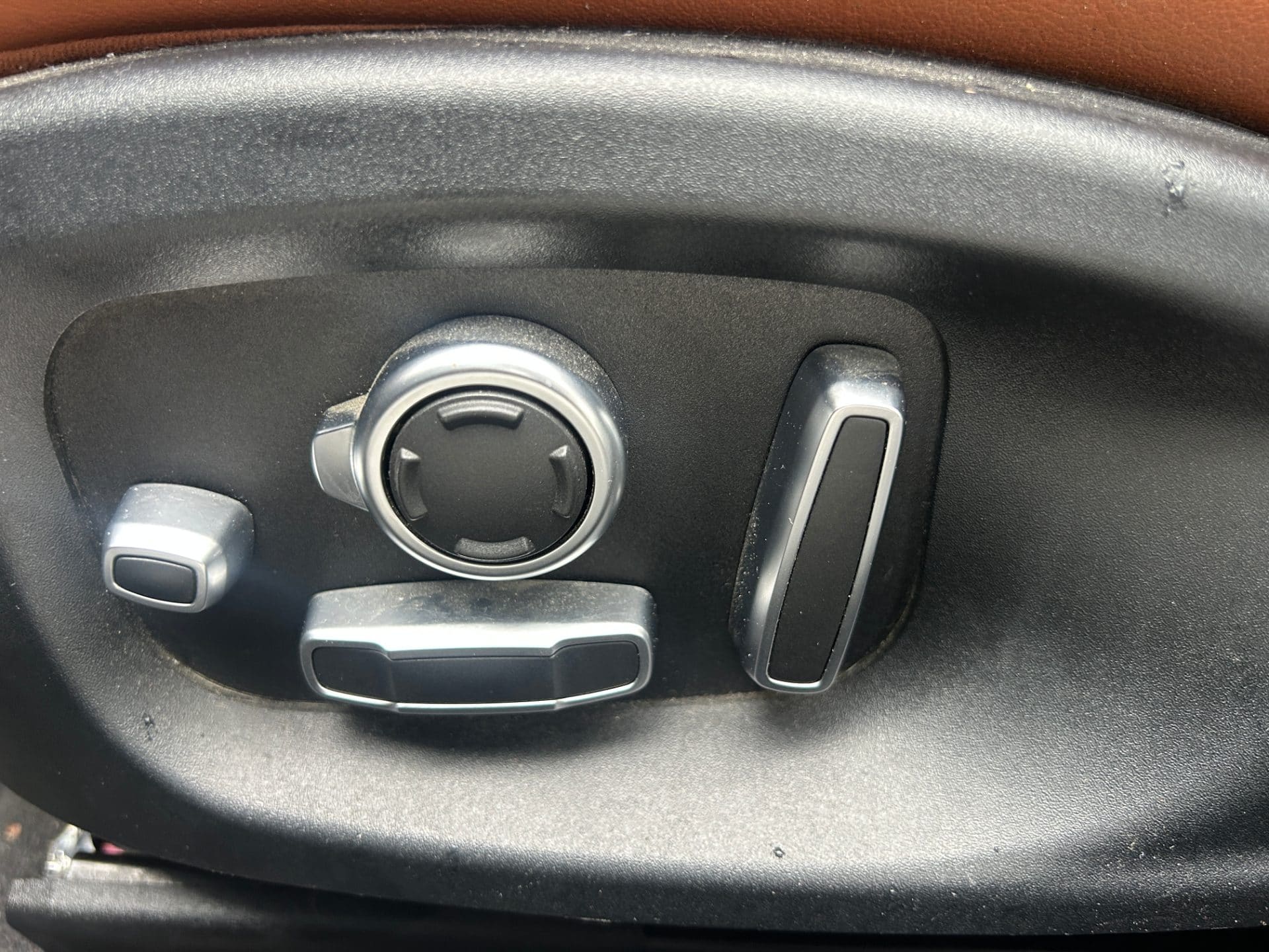 2018 Jaguar XE 2.0D (S/N: P24131) 43