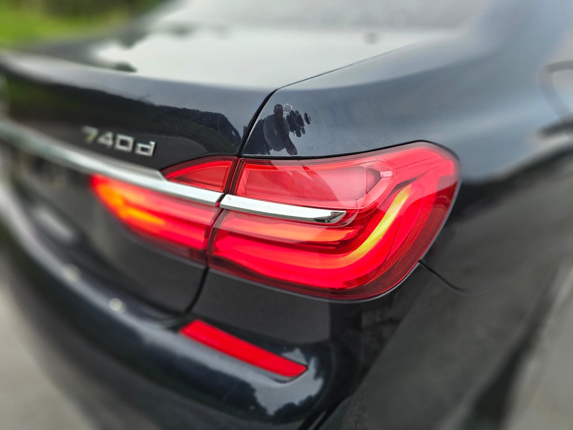 2018 BMW 7 Series (G11) 740d xDrive M Sport (S/N: 074042) 14