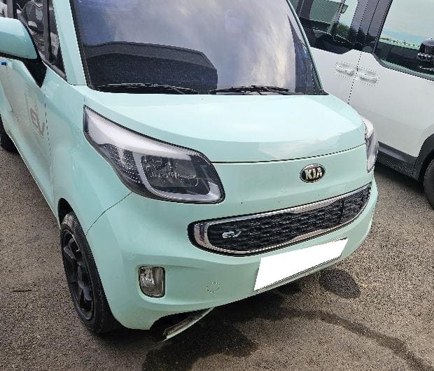 2017 Kia Ray EV (001523) pre-producted 1