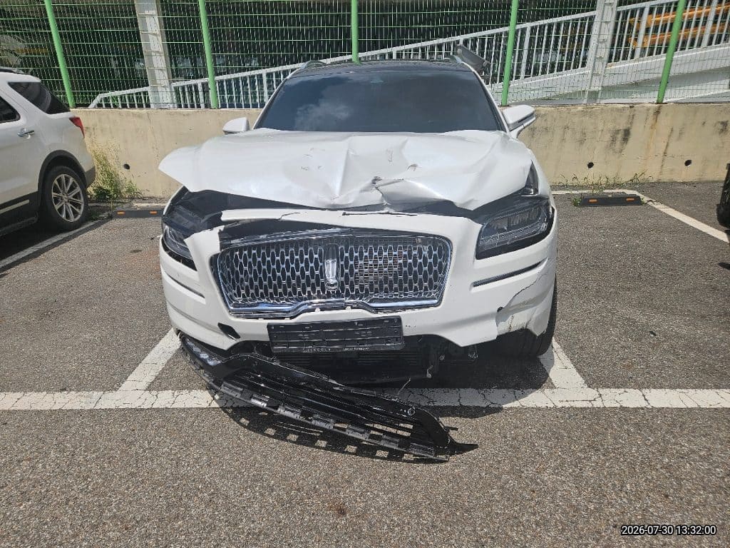 2022 Lincoln Nautilus 2.7 202 AWD (L01899) pre-producted 3