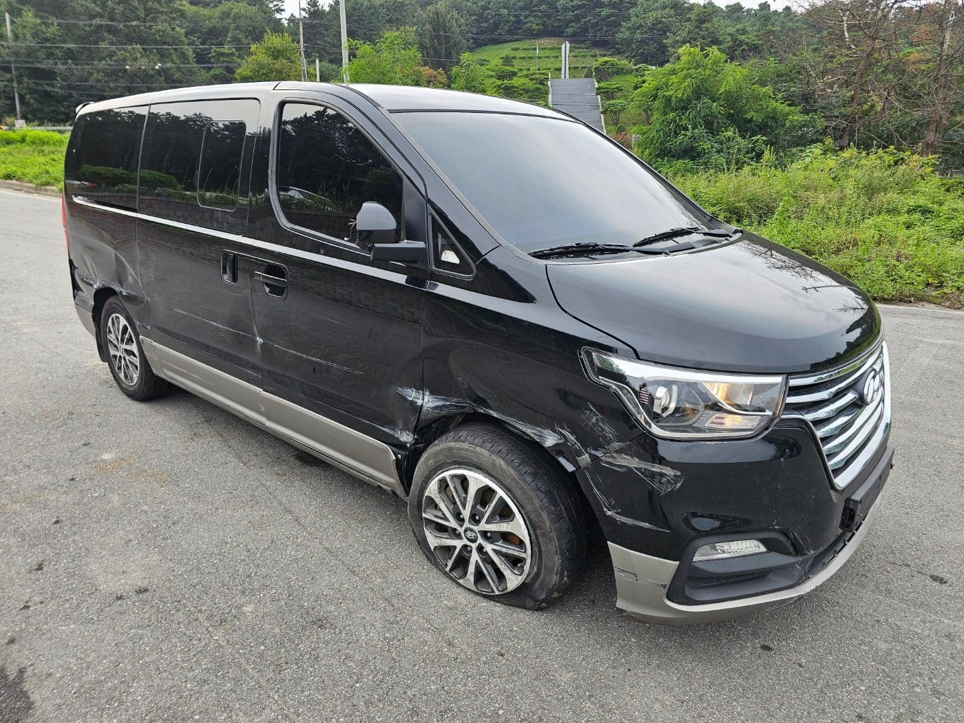 2019 Hyundai The New Grand Starex 2WD Urban (S/N: 092351)