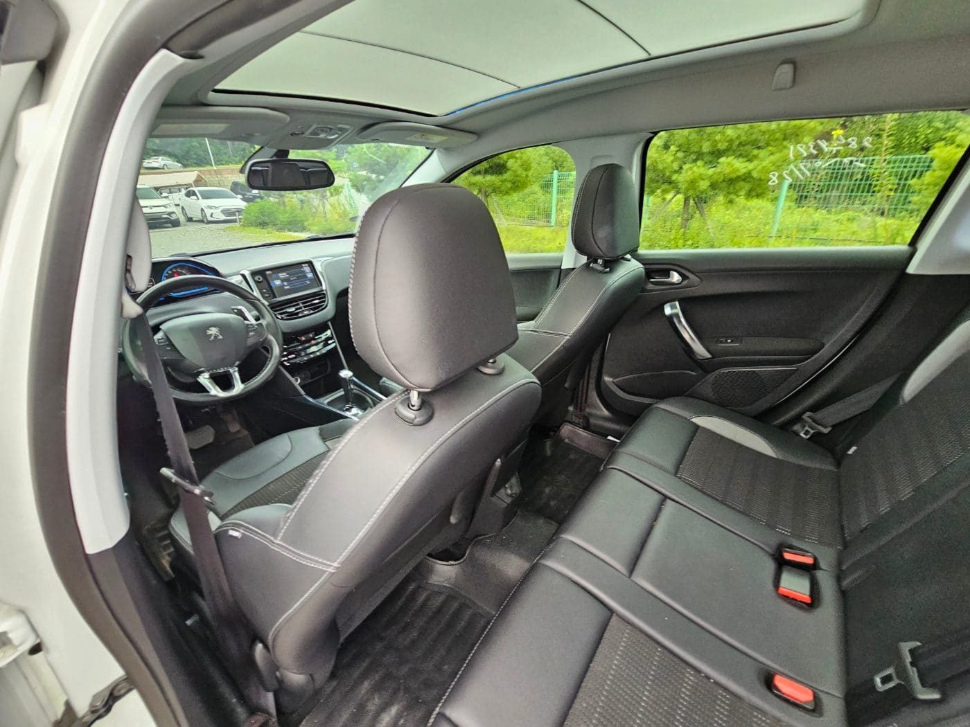 2015 Peugeot  2008 1.6 (S/N: 002491) 26
