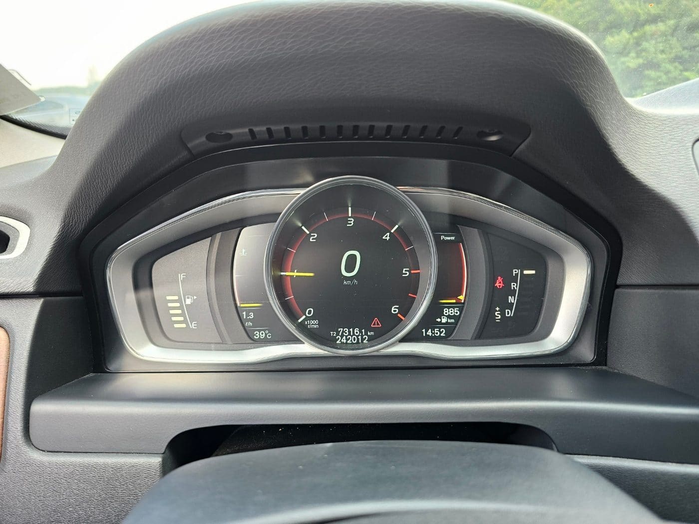 2015 Volvo S80 D2 (S/N: 186276) 43