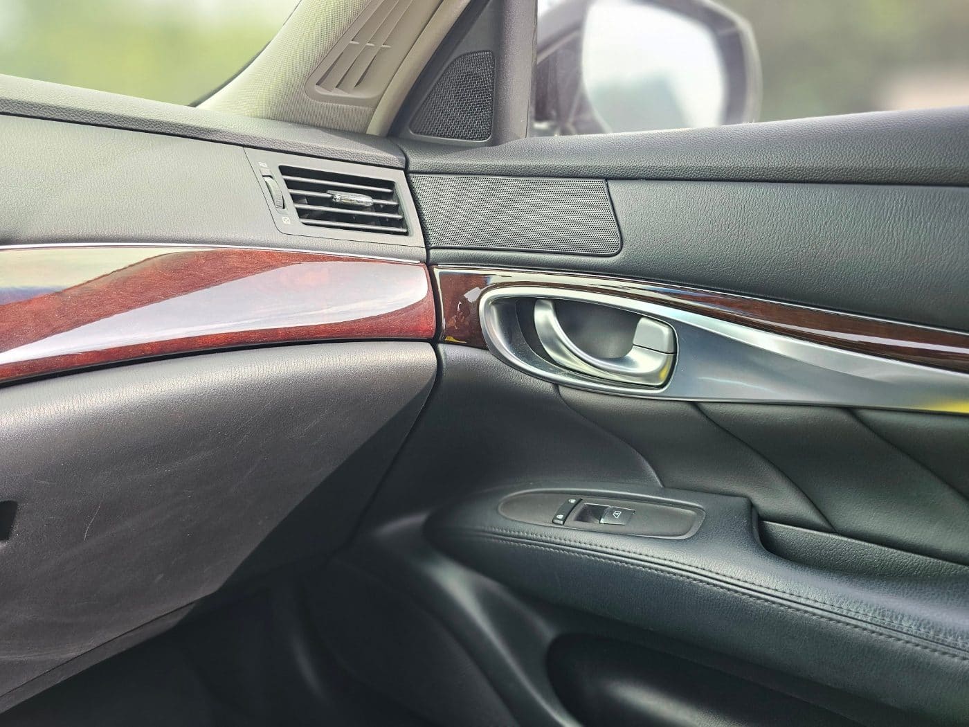 2016 Infiniti Q70 3.7 (S/N: 580157) 47