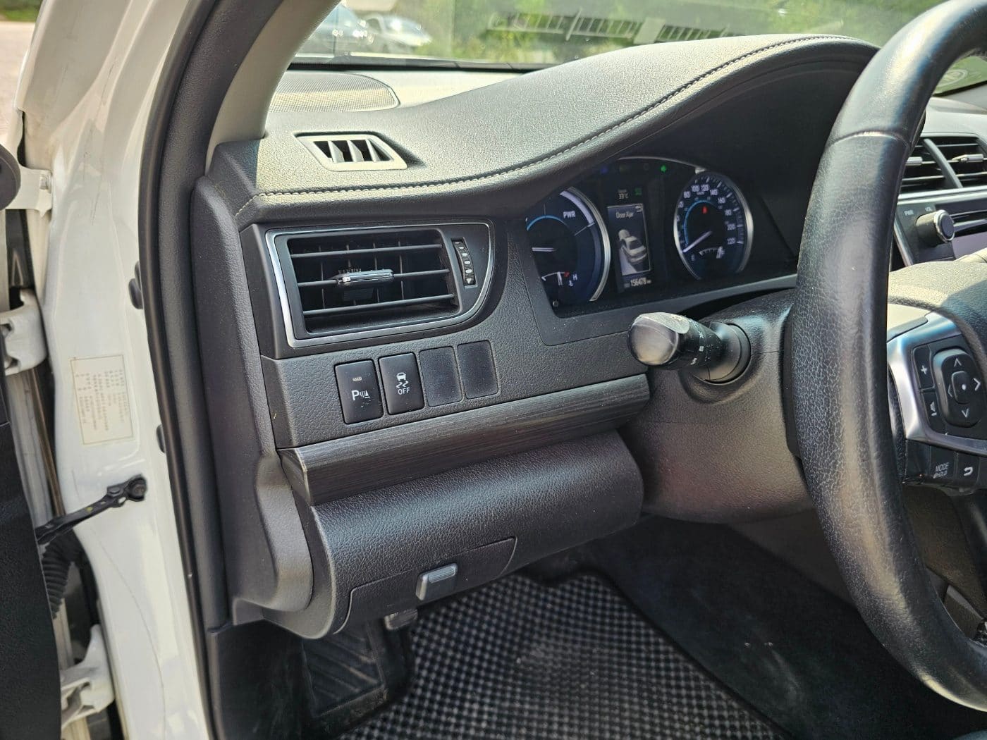 2016 Toyota New Camry Hybrid XLE (S/N: 186463) 39