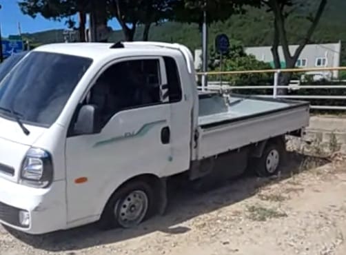 2025 Kia Bongo 3 (EV) 1.0-ton King Cab 2WD (S/N: 056702) [RB Auction]
