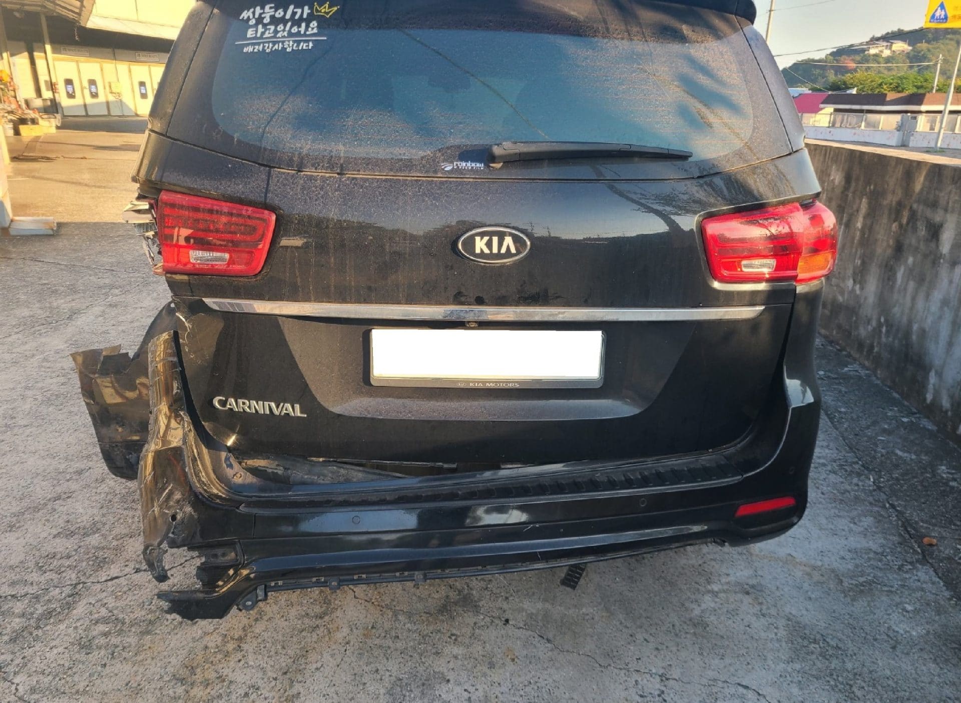 2019 Kia The New Carnival (493916) pre-producted 1