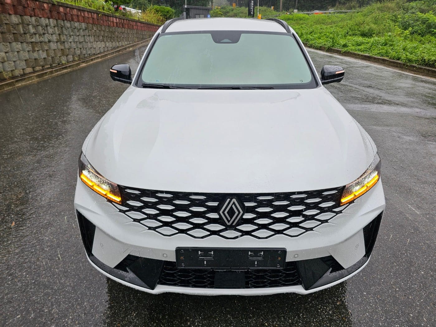 2025 Renault Gran Koleos E-Tech Hybrid 1.5 (S/N: 049680) 2