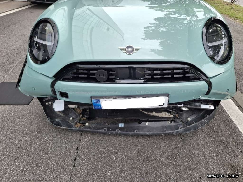 2026 Mini Cooper C 4th Classic 5 Door [RB Auction]