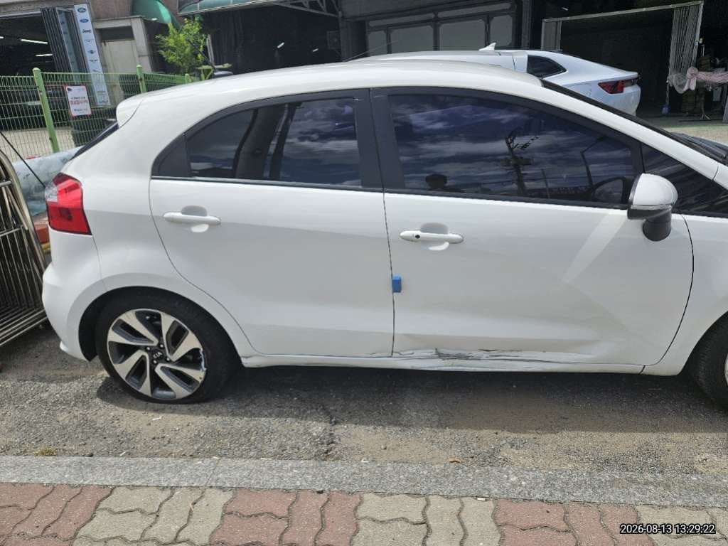 2015 Kia The New Pride 5DR 1.6 GD (573016) pre-producted 4