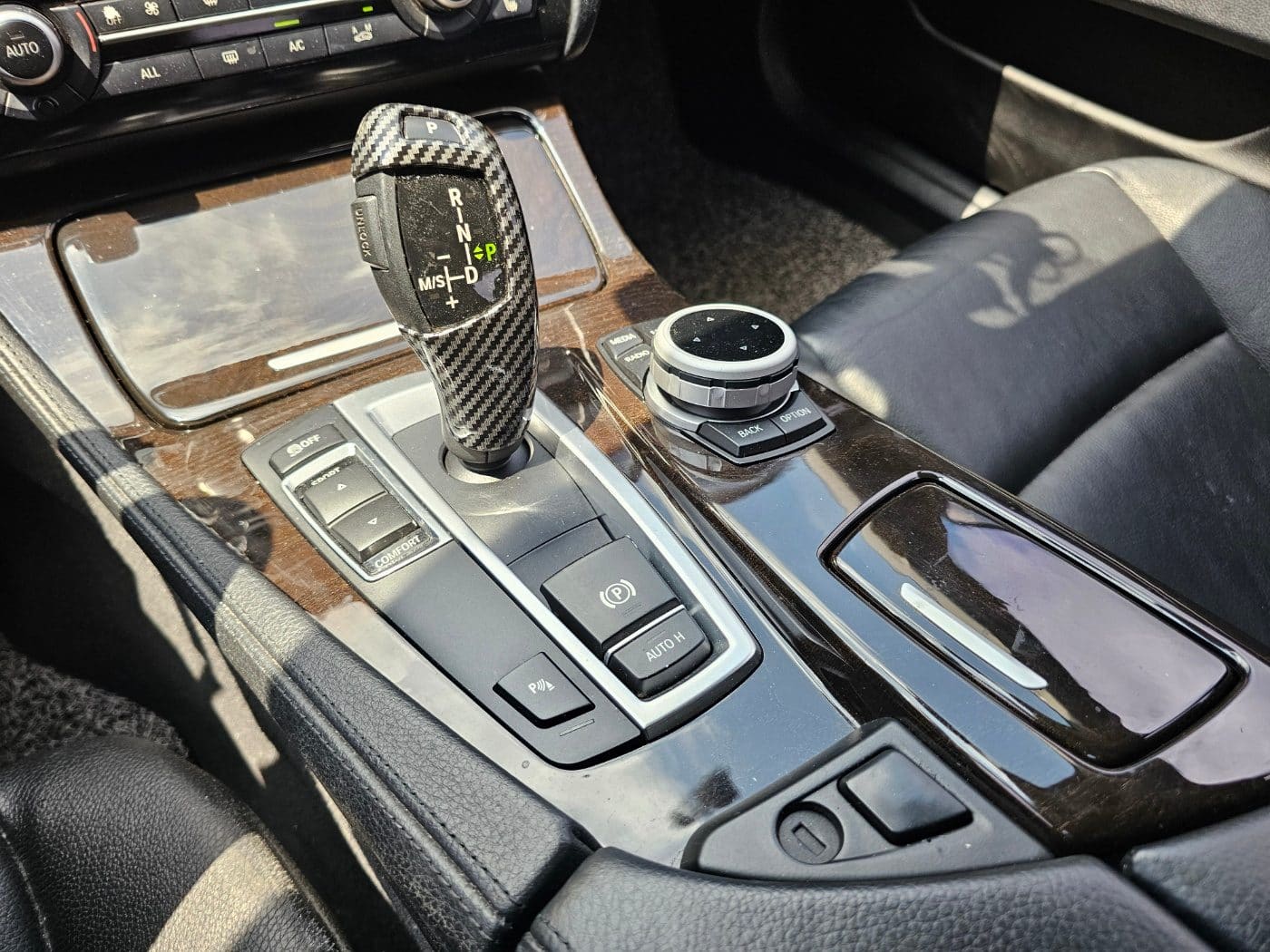 2013 BMW  5 Series (F10) 520d (S/N: Y57947) 43