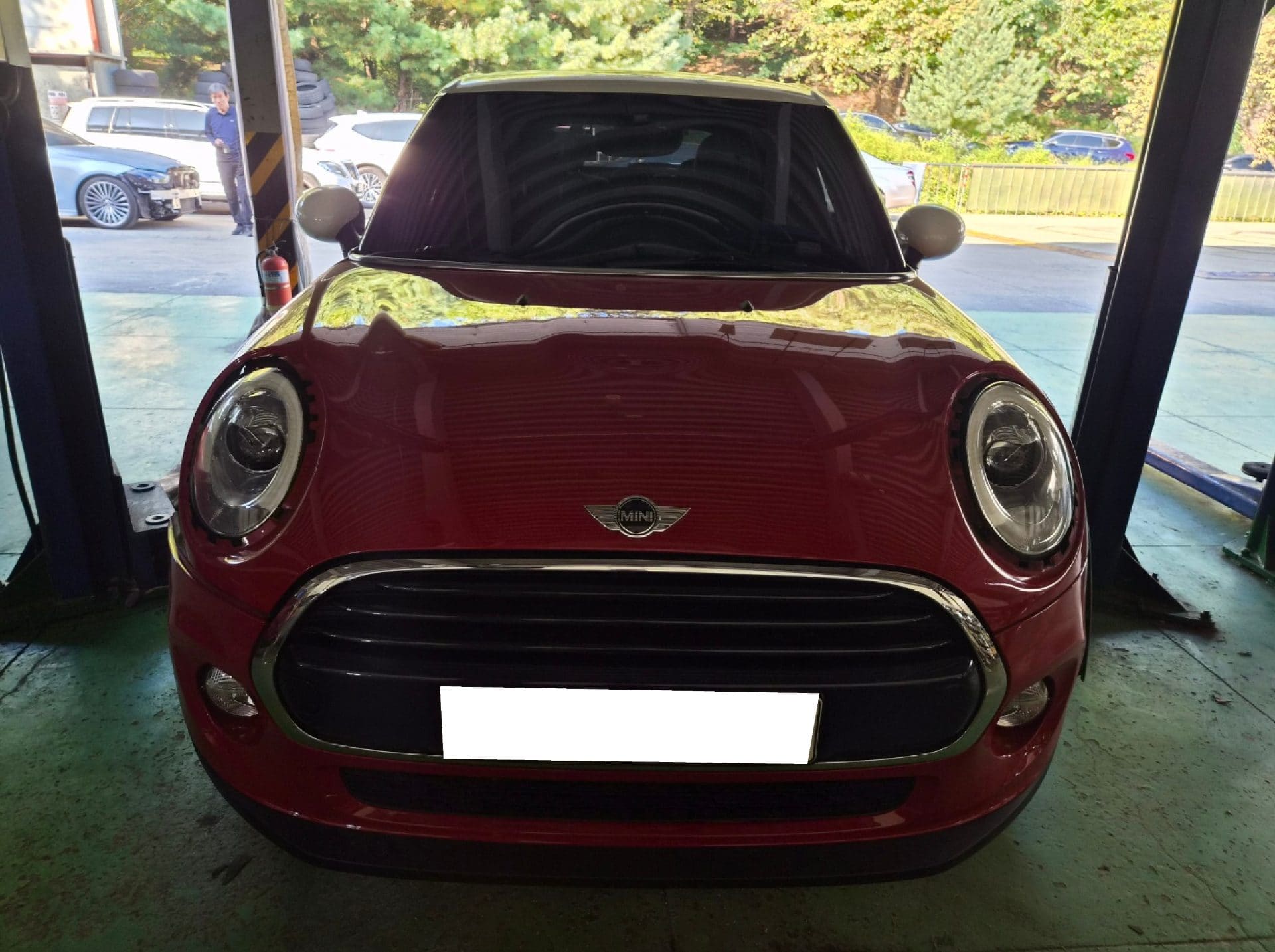 2018 MINI Cooper 5-Door (G05977) pre-producted 2