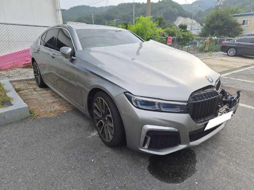2022 BMW 7 Series (G11) 730d xDrive M Sport (S/N: K74261) [RB Auction]