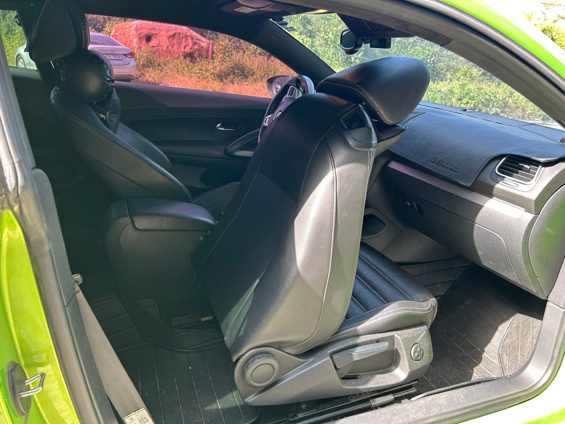 2012 Volkswagen Scirocco 2.0 TSIR-Line (S/N: 026809) 27