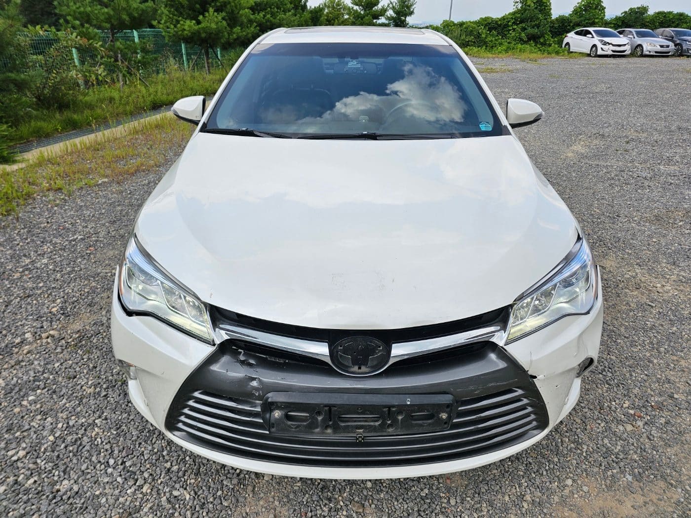 2016 Toyota New Camry Hybrid XLE (S/N: 186463) 2