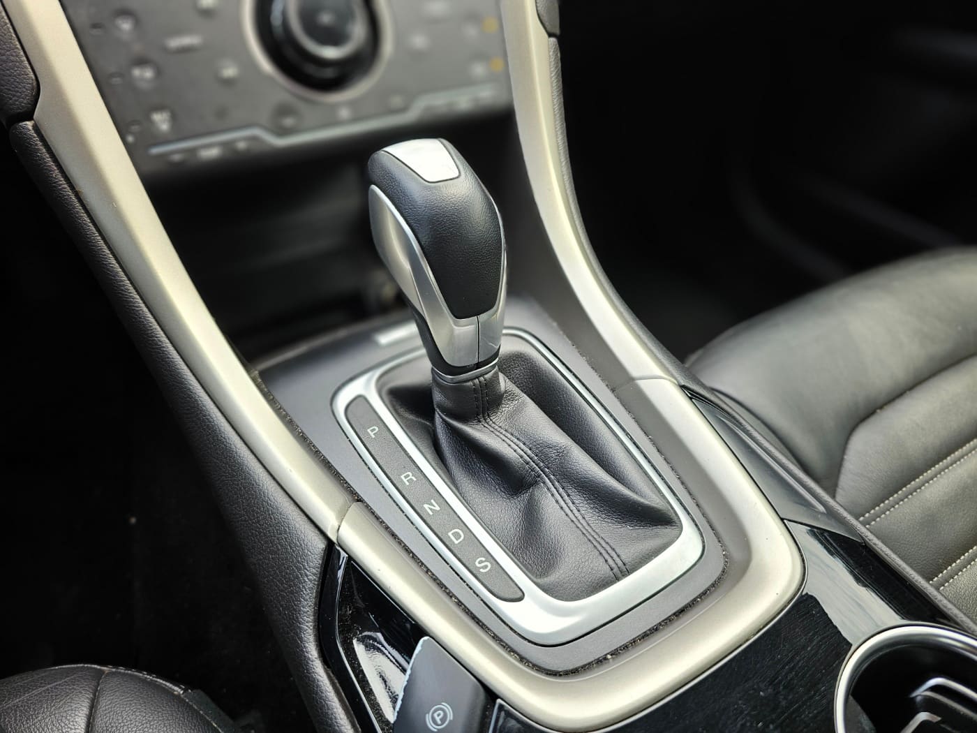 2015 Ford Fusion 2.0 SE (S/N: 155858) 46