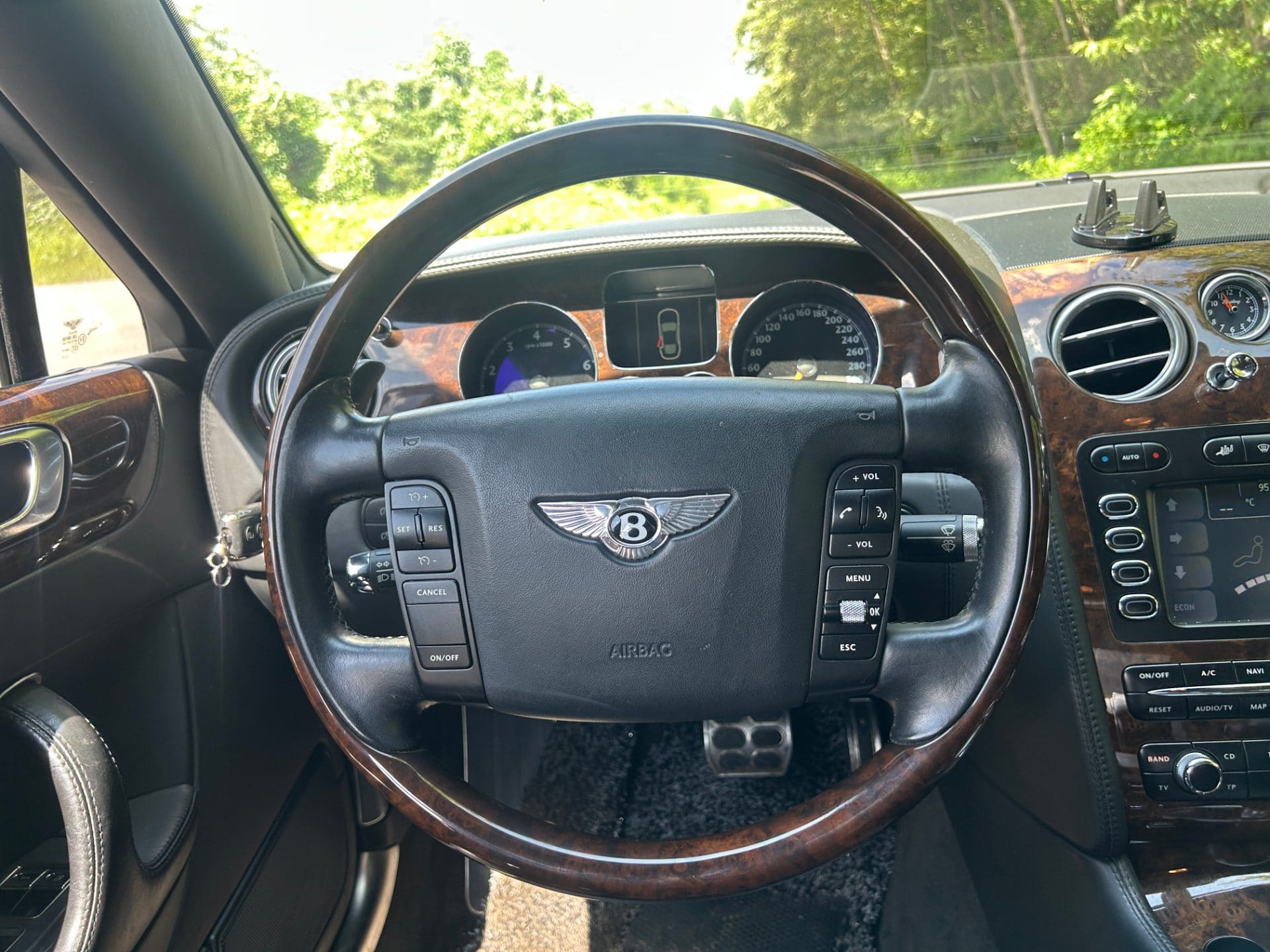 2007 Bentley Continental Flying Spur (S/N: 049897) 54