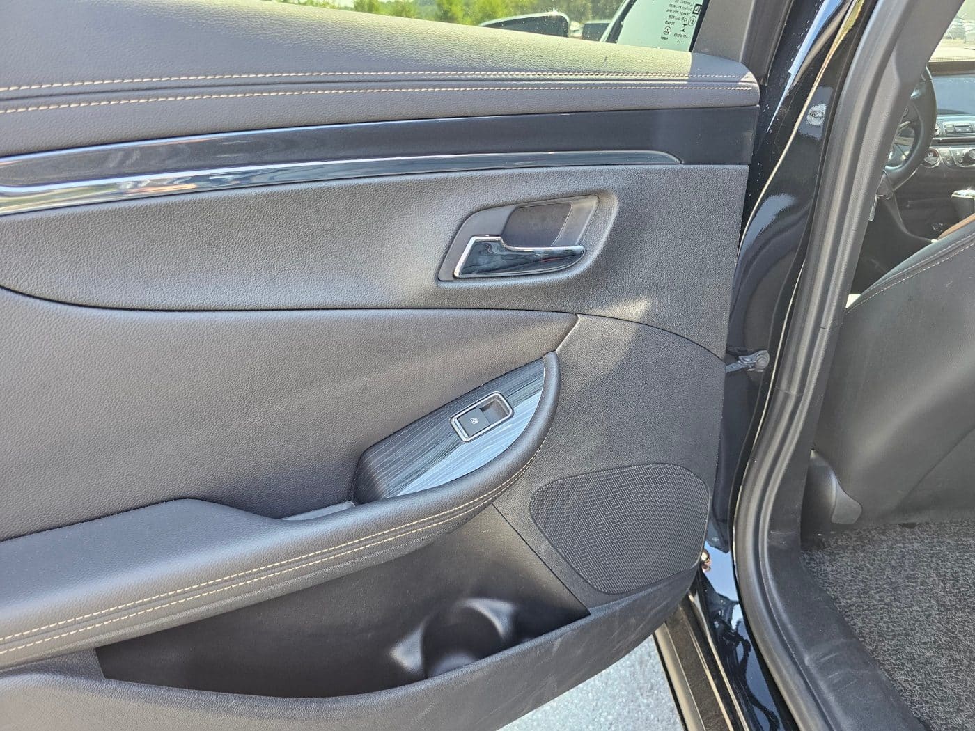 2017 Chevrolet Impala 2.5 LTZ (S/N: 184210) 25