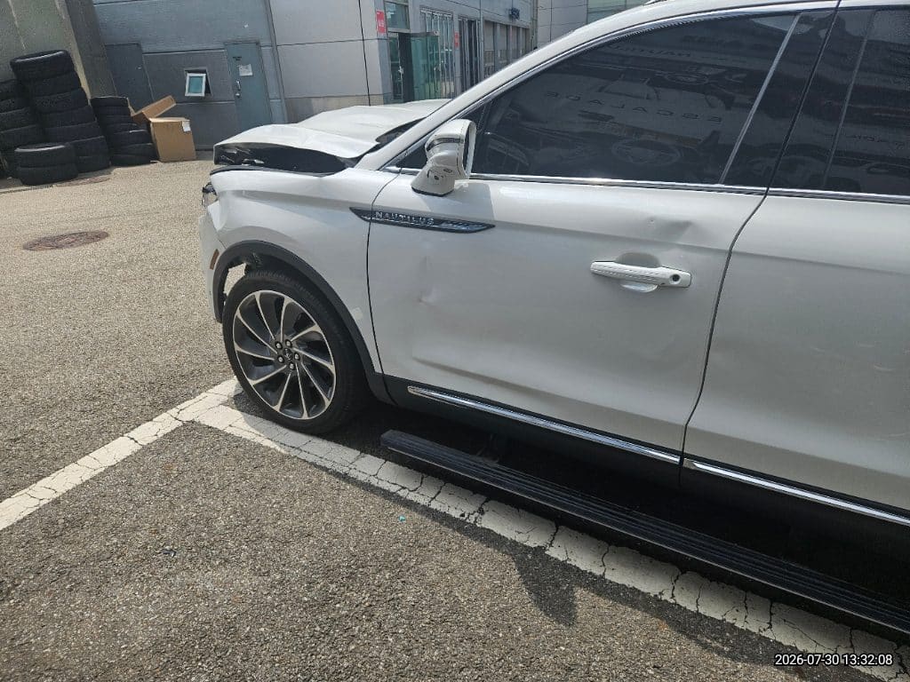 2022 Lincoln Nautilus 2.7 202 AWD (L01899) pre-producted 12