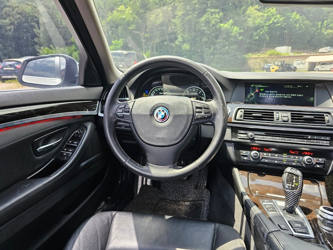 2013 BMW  5 Series (F10) 520d (S/N: Y57947) 32