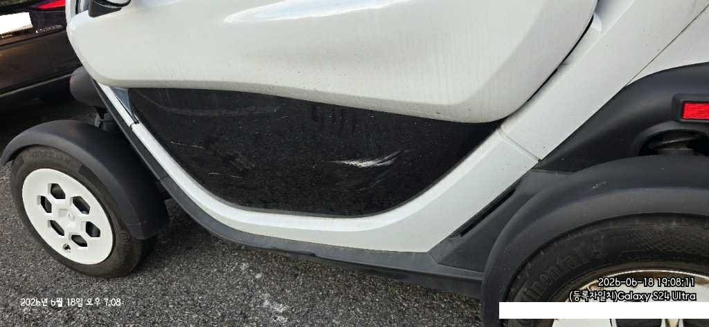 2020 Renault Twizy EV INTENS (000908) pre-producted 6