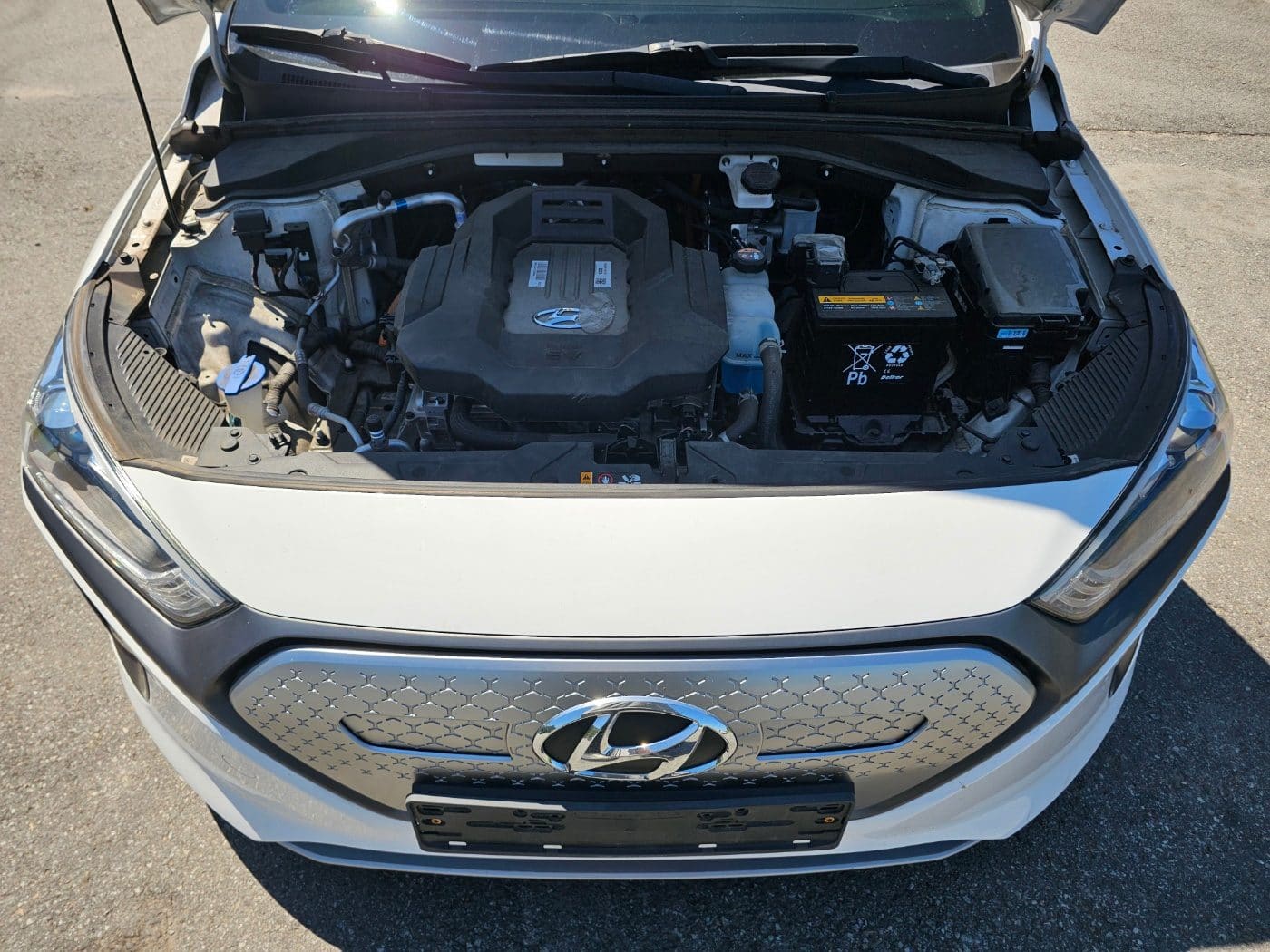 2020 Hyundai The New Ioniq Electric N (S/N: 070004) 19