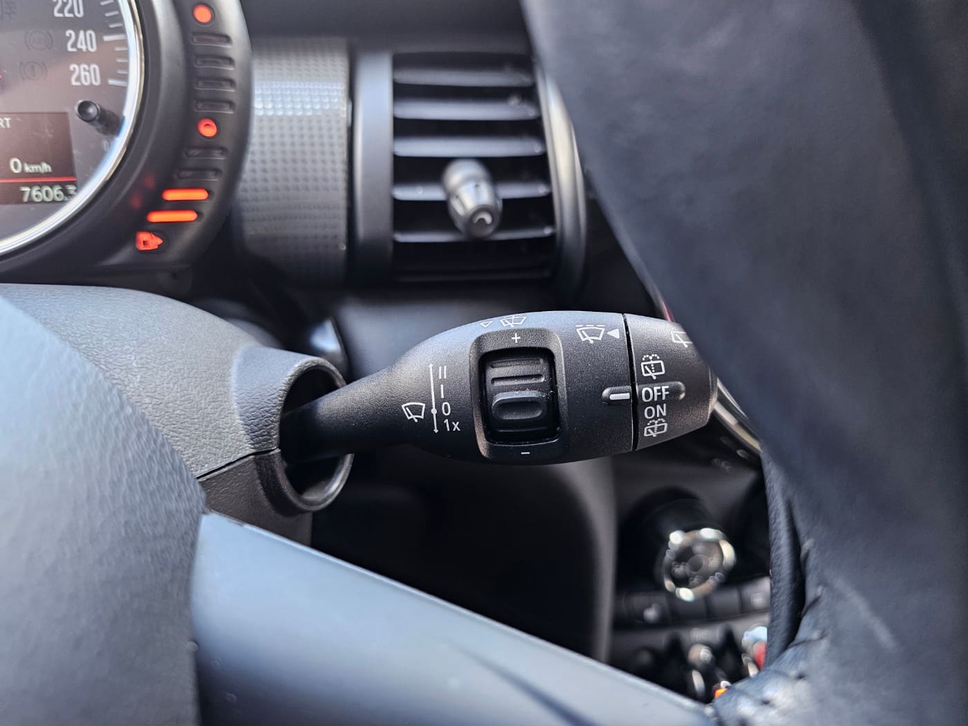 2015 Mini Cooper D (S/N: 957011) 35