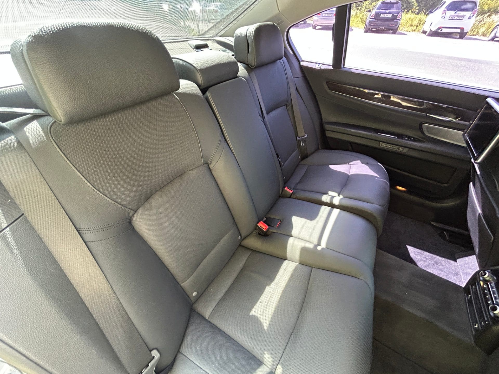 2014 BMW 7 Series (F01) 750 Li xDrive (S/N: 185185) 33