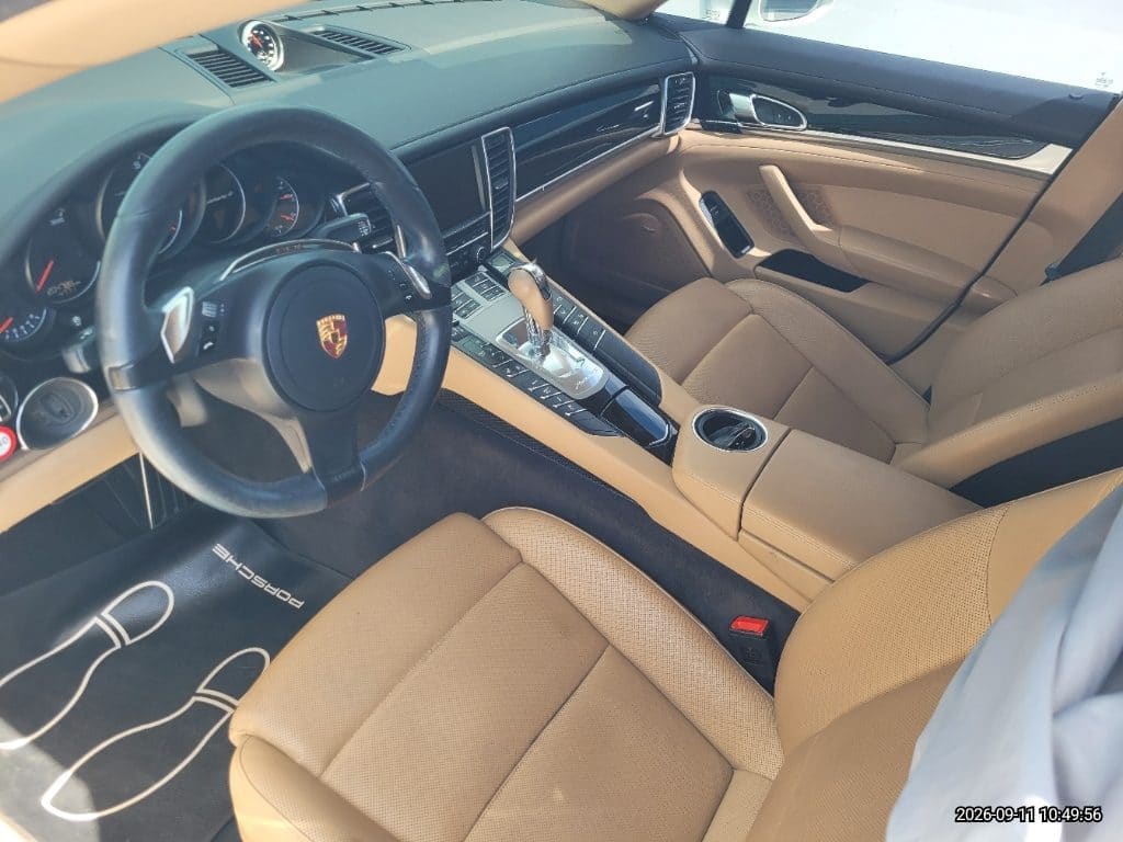 2016 Porsche Panamera 3.6 AWD (000640) pre-producted 10