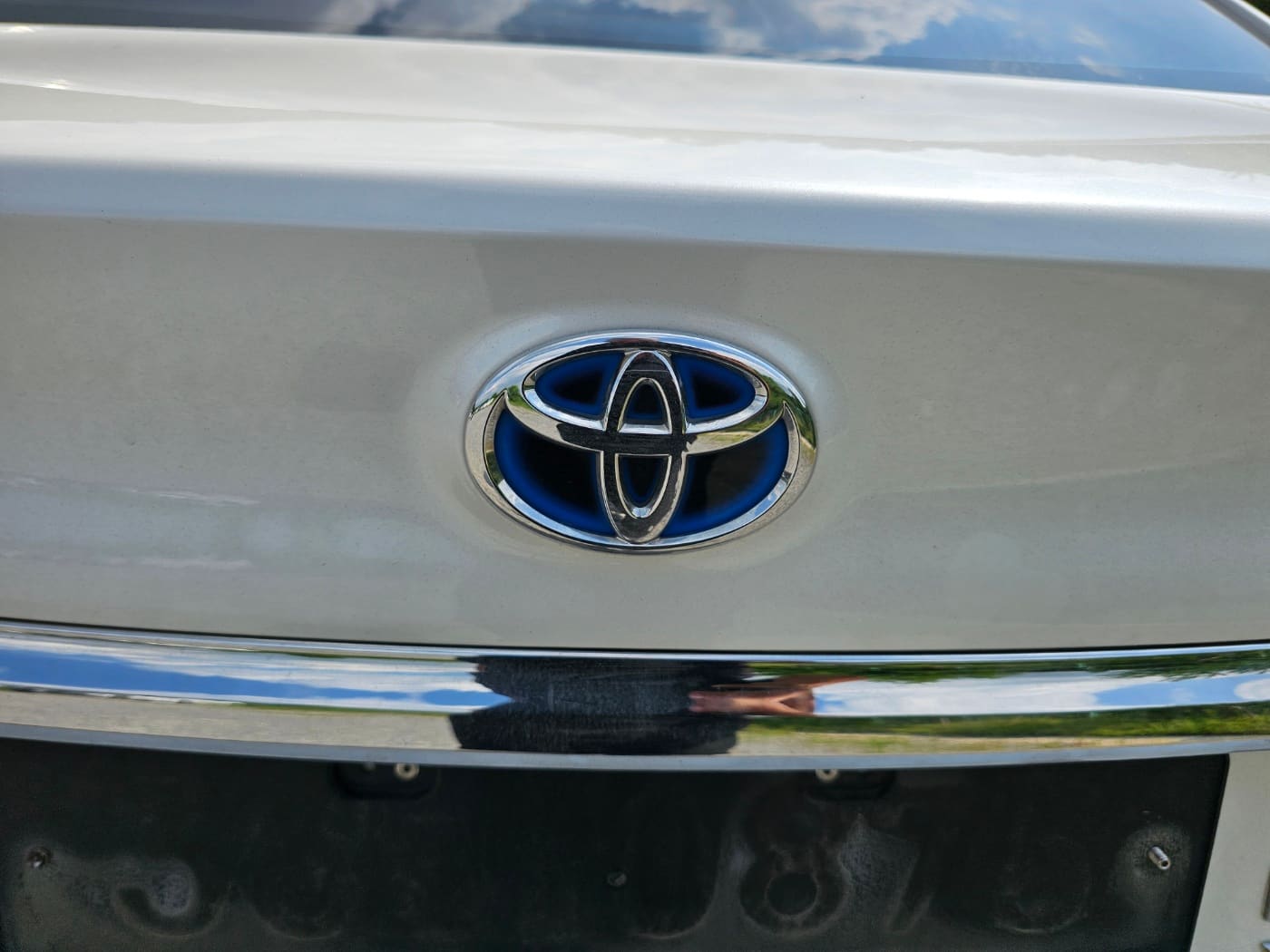 2016 Toyota New Camry Hybrid XLE (S/N: 186463) 16