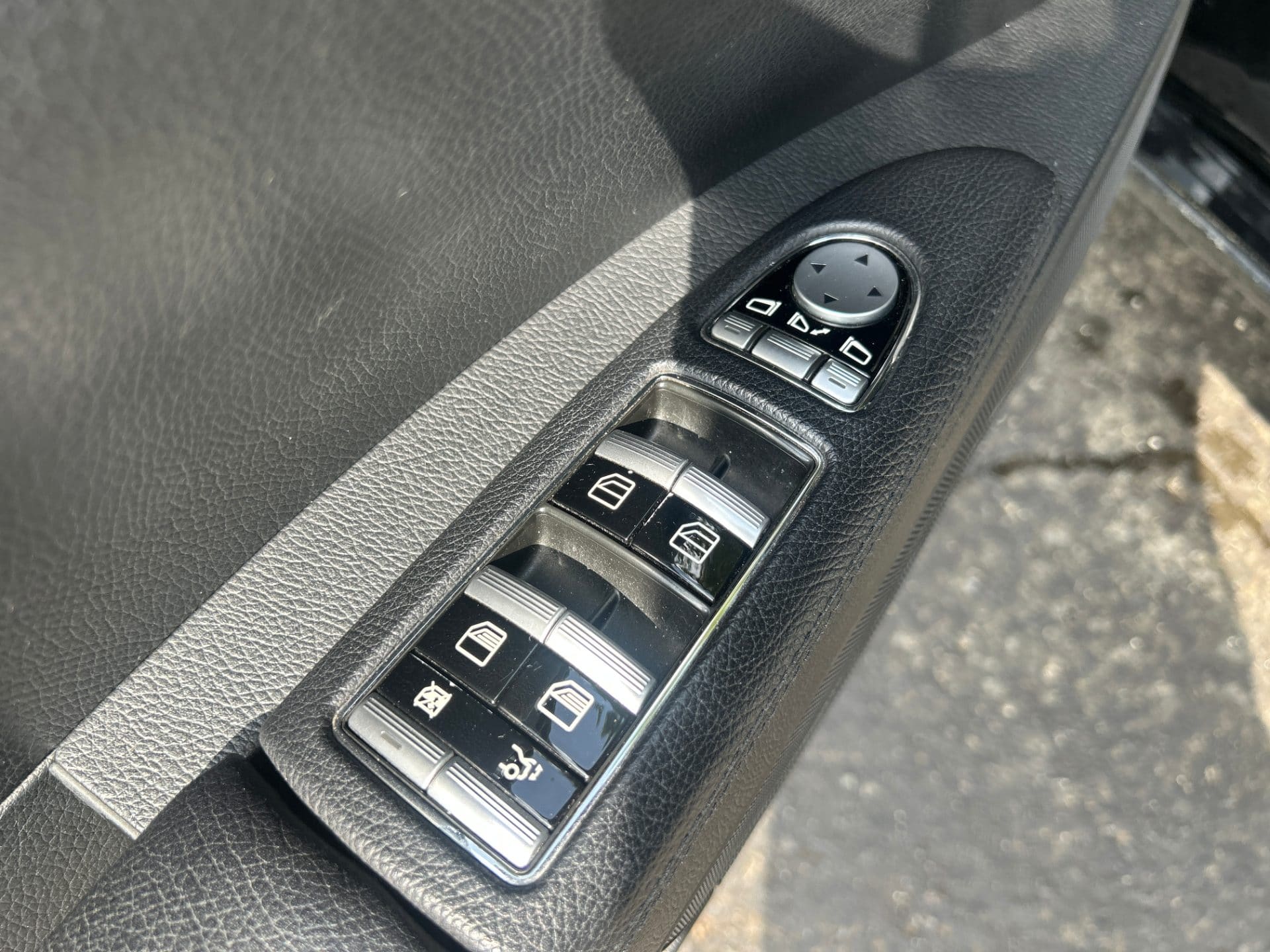 2011 Benz  S-Class - W221 S500L (S/N: 379538) 48