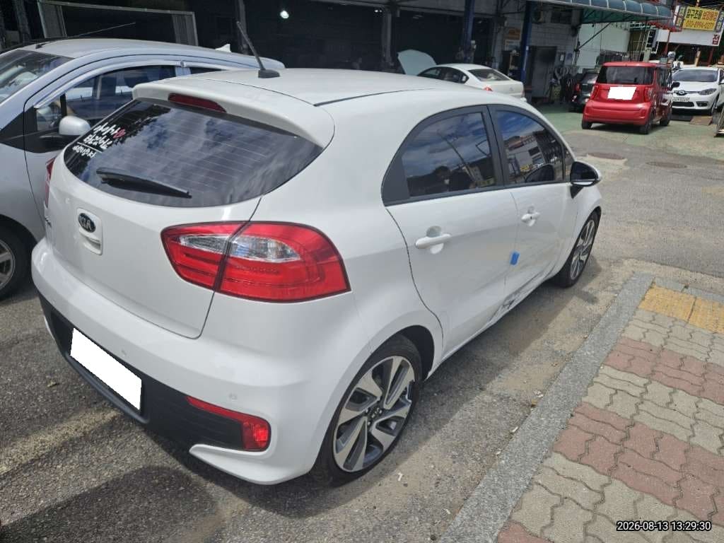 2015 Kia The New Pride 5DR 1.6 GD (573016) pre-producted 2